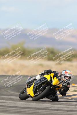 media/Nov-16-2025-Race Pace (Sun) [[8c5fa54630]]/Verified Riders/7-Turn 4 (1155am)/